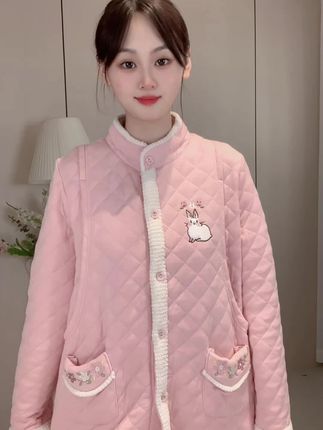 #孕妈哺乳月子服 #强烈推荐 #孕妈穿搭 #孕妇穿搭 #孕妈妈 @DOU+小助手