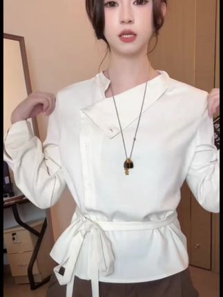 秋季新款简约不对称荡领斜门襟绑带收腰上衣女高级感衬衫#高级感穿搭 #高级感穿搭 #简约气质百搭上衣 #设计感小众衬衫 #时尚百搭
