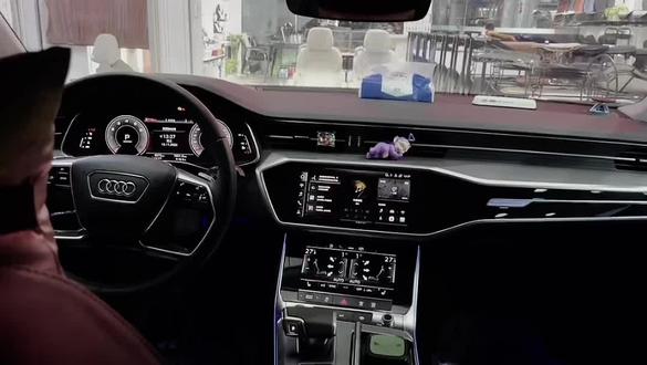 A7L后排座椅加热。