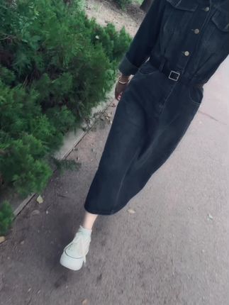 别人没把你放在眼里,你又何必放在心里,别人对你毫不在意,你又何苦死心塌地,若不必在乎,要学会转身,若不被珍惜,要懂得放弃,握不住的沙,不如扬了它...#穿搭#显瘦穿搭#早秋穿搭