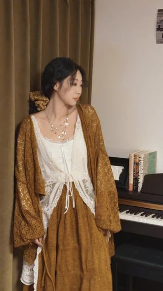 一小时完成我的春日发圈
#钩织 #毛线钩织 #ootd #毛线发圈