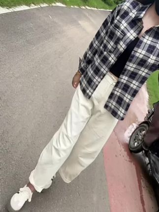 喜欢的东西依旧很喜欢,不再执着于拥有!#简约穿搭 #分享穿搭 #休闲百搭
