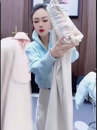 【轻奢专柜】加绒加厚休闲百搭绵羊毛桑蚕丝九级防风宽松柔软阔腿裤##冬季穿搭 #胖瘦都能穿 #谁穿谁好看#日常必穿单品