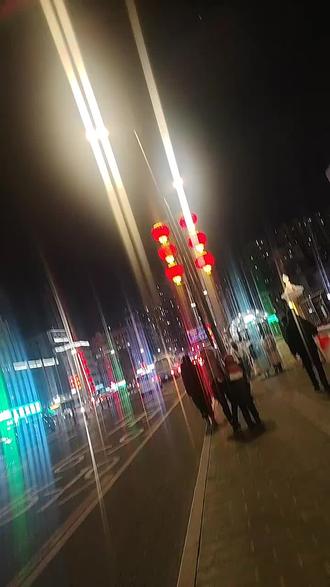 其实天庭变更过38次,也就是说大家心中的老天爷换了38任,头六次是光明家人在担任,(我的分身在位两个,另外四个是弟弟妹妹的分身),后面的32任全是黑化者,因为光明家人的能量一世比一世弱,已经斗不过黑化者了,他们的势力和能量也非常强大,大家熟悉的张友人是第37任,最后一任的玉帝是鳄鱼族的,从第35任天庭变更以后,天界就不再有我们光明者了,天庭已全部彻底的黑化了,大家熟知的八仙人中只有三个是光明者,他们是吕洞宾(昊俊分身),蓝采和(太阳妹妹的分身),韩湘子(一位弟弟的分身),其余五个是黑化者配合演戏的,何仙姑(女娲分身),铁拐李(第二个蜥蜴人的分身),钟离权(撒旦的分身),张果老(第二个鳄鱼的分身),曹国舅(鸿钧分身),目的就是让三个光明家人相信他们真的会成仙,也是为了树立天庭公平公正公德公开的大好形象,糊弄众生的,当那三位家人跟随他们一起到达天庭的时候,就被西王母的铁笼罩住了,是有阵法的,三个人在18万个黑化共同吸能的情况下,不到三个小时,就化为乌有了。他们被黑化者替代了。所有的招安皆是阴谋,他们被封八仙是虚界的,不是大家理解的活人肉身直接飞升了!2023.4.17