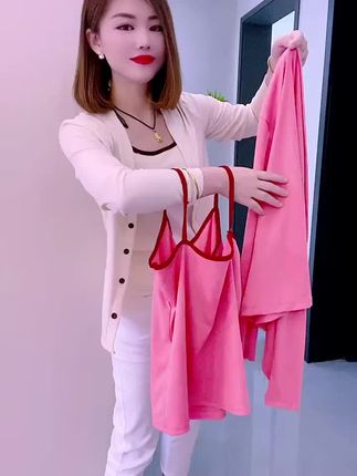 点击这里购买同款上衣