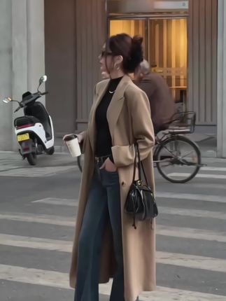 #气质风衣穿搭 #早秋穿搭公式来了 #穿出高级感 #简约设计感大衣 #风衣穿搭