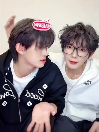 是谁一下子拥有两个萌物呀😍#云熠星河