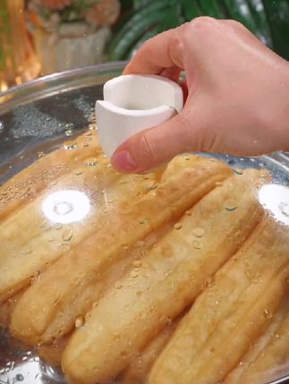 蒸油条 蓬松柔软 豆香浓郁 无负担 大人小孩都爱吃#油条#蒸油条#早餐早点 #营养早餐 #美味可口