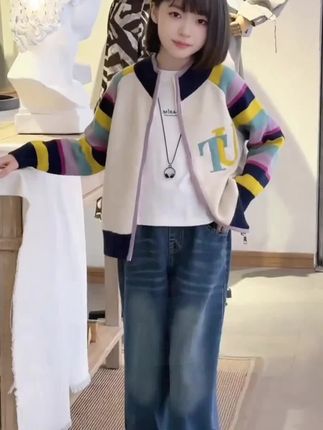 生个女儿吧,真的太甜了!给她留长发,给她穿漂亮的衣服,可可爱爱健康快乐的长大#潮童穿搭 #针织毛衣#高品质童装 #女童套装#中大童女孩衣服推荐@巨量千川