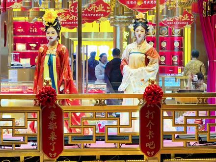 光谷黄金楼跳舞的小姐姐 #我镜头下的神仙颜值