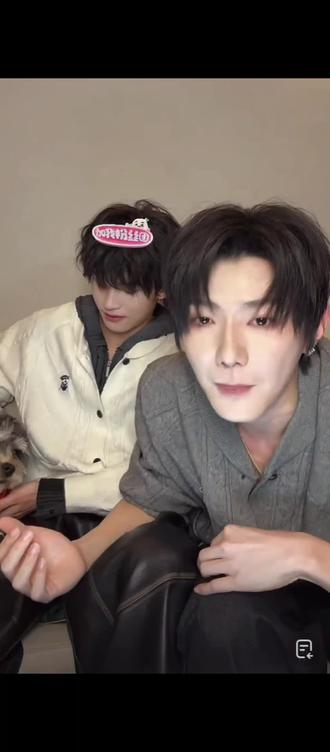 妥妥一家三口既视感。#云旗#郝熠然#云熠星河#向全世界安利#热门@DOU+上热门 @抖音小助手 @大热门来了