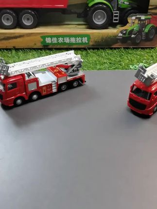 小小消防车#儿童玩具 #玩具 #玩具车 #工程车玩具#玩具视频