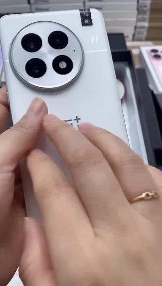 玩游戏再也不怕没电!一加13二手手机,免费退货无忧购!