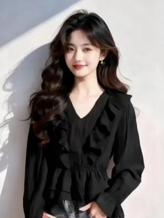 黑色显瘦衬衫春装女2025年新款爆款小衫独特超好看荷叶边v领上衣