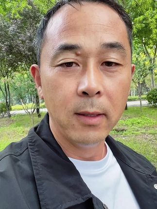 你对妻子有多狠 报应就有多快 你别不信 当你封死他的退路 让他绝望 你赌的也是自己的生路 你逼他入绝境 不给活路 你断的也是自己的后路 你的算计和狠毒老天爷都给你记了账 对枕边人赶尽杀绝 你以为赢的是你自己吗 当他咽下所有的苦迟早会变成你百倍受的罪 #情感共鸣 #夫妻相处之道 #婚姻情感