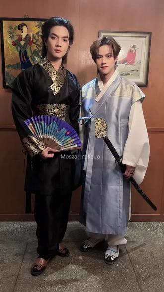 公子眼神是骗不了人的😏
#BoatOat #他泰 #泰星 #古装 #帅哥