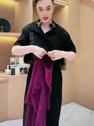 【韩哥女装】2025秋冬《紫缕花笺》葡萄紫高弹针织打底上衣9903-A1 #韩哥女装 #࿆时尚潮流穿搭 #穿搭时尚 #2025秋冬新品 #打底上衣 @巨量千川 @糖果爱穿搭