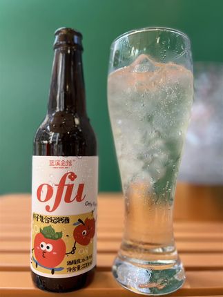 夏天就是喝起泡酒的季节#AI让我的照片会发光 #夏天是一场光影的梦