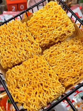 三太子蟹黄干脆面。9块9到手30包。