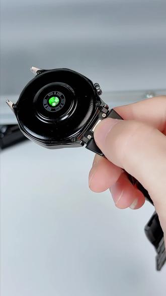 防水防刮还轻若无物,按压一秒拆装!非凡探索钛金属表带,硬核玩家的必备之物#华为表带#华为watch表带#gt6表带 #智能穿戴