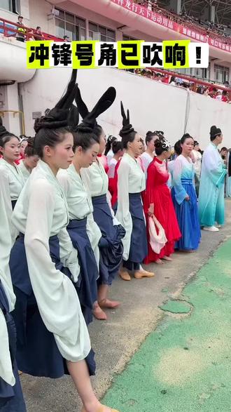 #冲锋号角已吹响 楚超开幕式来了!#湖北楚超,荆门主场足球联塞#足够精彩!#一声令下千军万马 下!