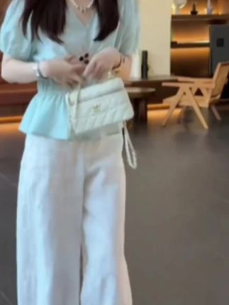 2025女夏季新款爆款高级感掐腰裙摆泡泡袖V领上衣直筒休闲裤套装#气质女神穿搭 #气质仙女裙穿搭 #引领时尚潮流 #好身材好气质 #高端大气