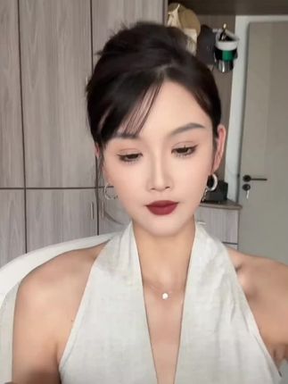 怎么搭都好看!!太显贵了!修饰脸型一绝#墨镜推荐 #方圆脸墨镜 #户外穿搭 #防晒好物推荐 #夏季配饰分享 @@DOU+好生意 @DOU+小助手