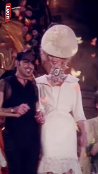 当年他砸了两百万美金,用两万朵玫瑰把巴黎歌剧院变成了一场梦#迪奥 #秀场 #海盗爷 #纸醉金迷 #时尚