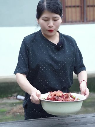 如果你经常一个人吃饭,真的可以试试我们这款开罐即食的红曲鱼哦,方便又下饭。