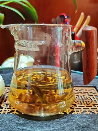 月牙片过滤木把公道杯#喝茶养生 #喝出来的健康 #今天你喝茶了吗