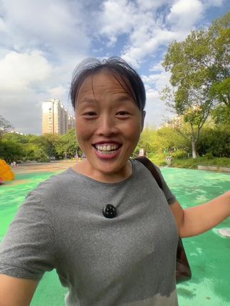 想要拍出来这种蓝天白云,无须烦恼,只需要用我手里,这款广角镜头就可以轻松解决
