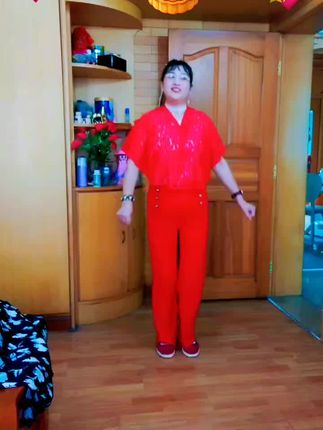 各位好 兄弟姐妹 大家好 ,中秋来临之际 ,在外打工的兄弟姐妹 ,在这双休长假美好的节日里 ,希望大家都回家陪陪爸和妈 !祝大家中秋节快乐 !感谢所有支持 陪伴我的各位亲 们!祝你们事事顺风 如意!好运永远伴随你 !祝大家双休节快乐💗☀🌺