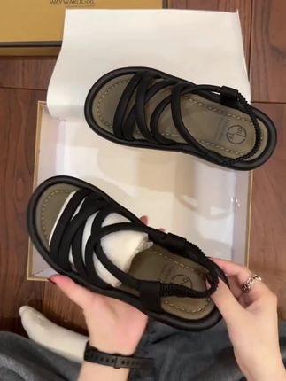 啄木鸟绝美厚底罗马凉鞋女2025夏季新款休闲百搭时尚软底沙滩鞋子