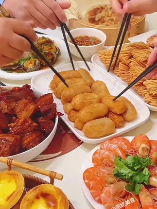 会爆浆的红糖糍粑没吃过的一定要试试,外皮酥脆、口口爆汁#大人小孩都爱吃 #红糖糍粑#美食 #抖音美食推荐官 #抖音美食创作者