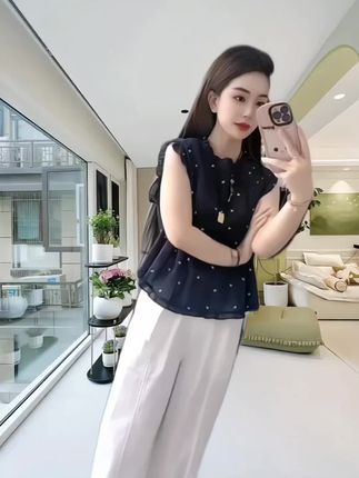 #穿出自信穿出美丽 #气质穿搭 #洋气减龄 #休闲穿搭 #时尚搭配