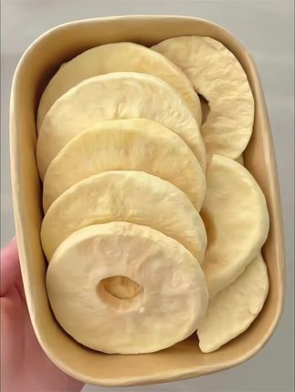 沉浸式看露思吃苹果脆片#沉浸式 #脆脆的零食 #赵露思