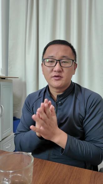 高铁取消靠窗选座显示,用两堵墙代替#热门话题