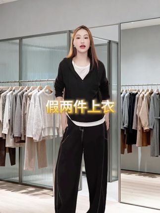 #小个子秋冬穿搭 #我是又甜又酷的流光系少女 #玖黛衣 #和周也学秋日穿搭保暖造型 【暖云天】早秋#连帽条纹休闲百搭毛衣