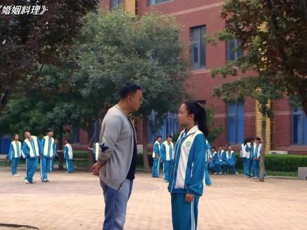 把鸡拿出来那一刻,我真没绷住 #搞笑 #画画 #手绘 #剪映