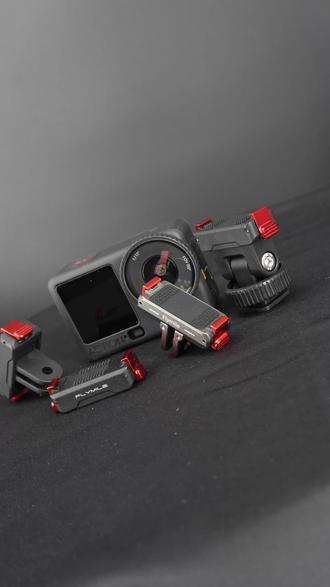 action6磁吸快拆底座 拓展1/4螺口、运动相机接口、冷靴接口,搭配自拍杆、三脚架、挂脖支架、骑行支架等使用,满足你的各种拍摄需求!
#大疆action6#action6配件#老冷运动相机配件