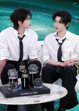 粤语我担是真学不来啊! #云旗郝熠然 #闪闪发光的你
名场面✨云旗在线教郝熠然说粤语,帮紧你VS抱紧你傻傻分不清楚,山东话王者挑战粤语的样子也太可爱啦!
@郝熠然 @云旗Yunqi