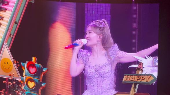 娜娜娜娜娜娜娜……
越来越杰化了哈哈哈哈哈哈
#谢娜演唱会 #谢娜何炅 #娜样纯杰的爱恋