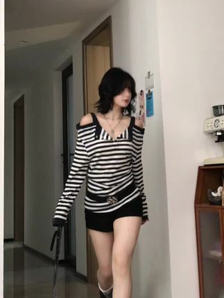条纹控!! #今日穿搭 #爱了爱了 #今天穿什么 #穿搭小心机 #条纹控