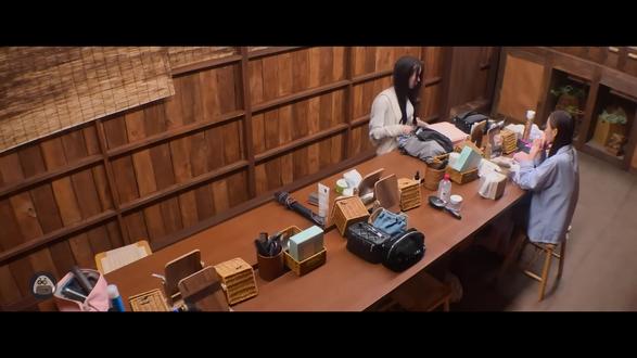 万人迷or顾人怨?单身即地狱第五季两大女神解析 💓万人迷or顾人怨?单身即地狱第五季两大女神解析|崔美娜秀vs.金高恩|到底有没有剧本?Single's Inferno S5
💓超热门恋综回归!第五季两大女神解析!
💓谁是万人迷,谁是顾人怨?
💓崔美娜秀vs.金高恩!为什么一个受欢迎一个被讨厌?新影片一次告诉你!
这齣恋爱实境秀之所以可以连做五季还这么受到瞩目,不仅因为有满满的青春肉体与酒池肉林;还有主持人的犀利注解,每一季的精心选角更是充满心机:不管是充满反差的参赛者背景,或是搅乱一池春水的『海王海后』的表现,都让观众象是在看一部素人脱稿演出的精彩好戏一样!
对于熟悉《单身即地狱》的观众来说,虽然知道每一季都会有最受异性欢迎的万人迷,但这次很特别的是,居然出现了万人迷急转直下变成讨厌鬼;还有一开始印象不怎样,后来却越看越讨喜的参赛者。所以接下来,我们会来解析这次扛起收视率的两大亮点:崔美娜秀与金高恩喔!