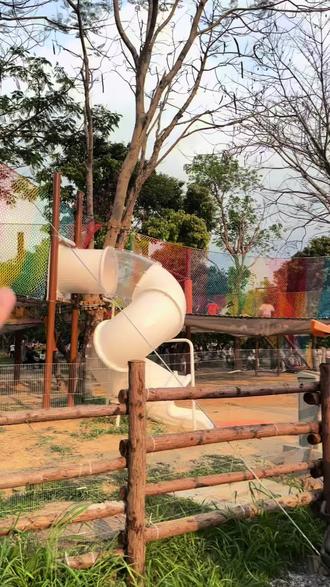 K33探索农场地铁口后门开通啦 从圳美地铁站a出口走过来,只要5~6分钟 周末及节假日才开放 开放时间上午10点至下午6点#家门口的游乐园 #亲子乐园 #亲子农场 #K33探索农场 #深圳好玩的地方推荐