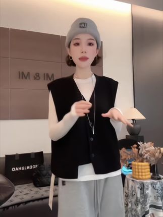 【米米私服】秋季设计感透气工字型休闲百搭不规则马夹 #今日穿搭 #百搭上衣 #早秋穿搭 #马甲线 #高级感穿搭