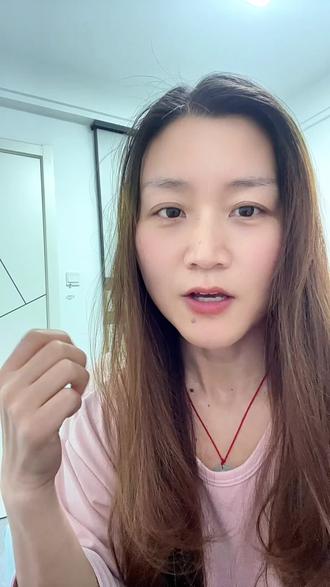 有没有姐妹同时买过细腿裤和比例王这两条裤子,哪条好点?#小小101 #细腿裤 #比例王 #微喇裤显腿长 #微喇裤 @DOU+小助手 @上热门🔥🔥🔥