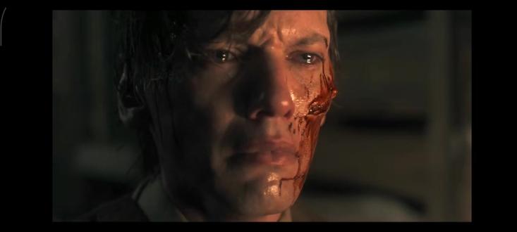 看到亨利在洞穴的经历感触真的很深。他当时也还是一个孩子,而本质的初心也是想帮助那个科学家,但是却意外的打开了潘多拉的魔盒。可他还是个孩子啊,他根本没有那个勇气去面对邪恶的夺心魔。杀掉那个科学家也是夺心魔在控制着他的身体。还有后面亨利一家搬到别墅后发生的一系列怪事,他的爸爸后面还说他是一个怪物(如果我没记错的话)。如果亨利也有Will那样的妈妈和朋友在他的周围相信他,鼓励他,或许他也不会变成威克纳。虽然这样说有点像再给他洗白。但我只能说小时候的亨利真的很可怜。但是长大后他做的一系列事情,都永远无法被原谅,芭芭拉,鲍勃,比利,艾迪等等他们的死亡都是威克纳一手造成的,他也有不可磨灭的罪责。所以最后他还是选择站在夺心魔那一边真的情有可原。总之我觉得亨利这个结局还挺好的。
另外我想说,导演你第五季这怎么拍的!把智者will拍的这么帅!这下真成魔法师了!谁能看出他真是gay(bushi)#怪奇物语 #亨利 #怪奇物语第五季