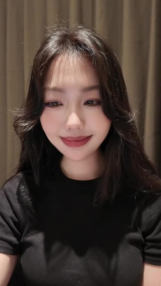 一篇 2028 年的预测引发了板块地震,千亿巨头 Citadel 下场开怼。Citrini 预言 AI 将导致失业大通胀,该预言导致传统软件和信用卡板块大跳水。次日,千亿对冲基金城堡证券(Citadel Securities)火速发文,逐条反驳并怒怼:AI 不会替代人类。#citrini #ai替代人类 #科技下一站 #人工智能发展