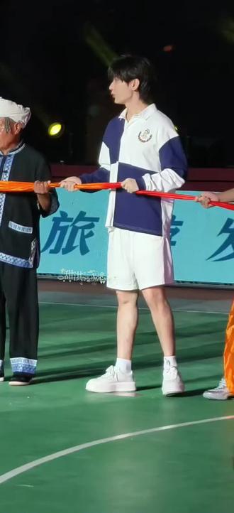 剪完笑了半个小时才发出来我不行了#成毅